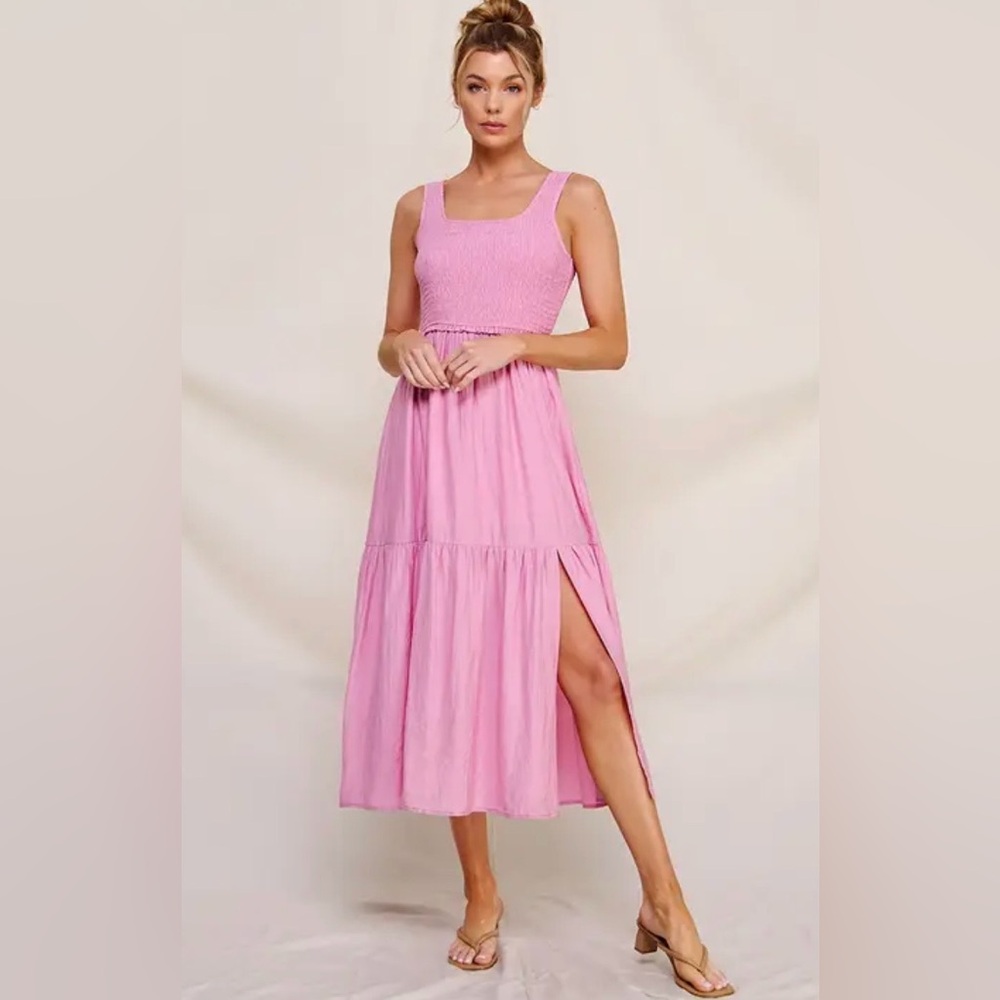 🛍️. NWOT ALLIE ROSE SMOCKED TOP MAXI